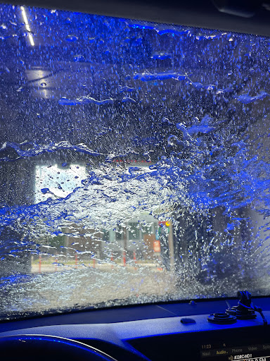Car Wash «Big Splash Car Wash», reviews and photos, 614 W 39th St, Kansas City, MO 64111, USA