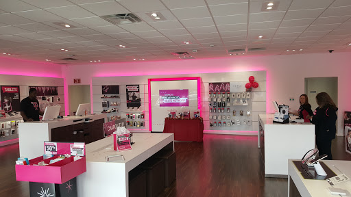 Cell Phone Store «T-Mobile», reviews and photos, 1207 MacDade Blvd Suite 120, Collingdale, PA 19023, USA