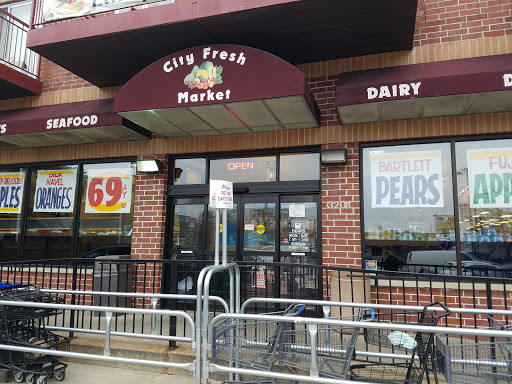 Grocery Store «City Fresh Market», reviews and photos, 3201 W Devon Ave, Chicago, IL 60659, USA