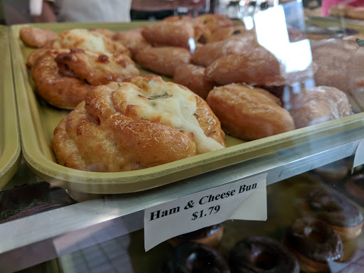 Donut Shop «Clifton Donut Shop», reviews and photos, 2317 Brownsboro Rd, Louisville, KY 40206, USA