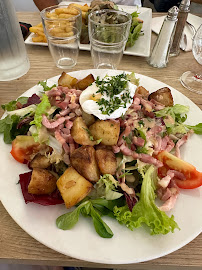 Plats et boissons du Restaurant français Auberge du Dauphiné à Sérézin-du-Rhône - n°2