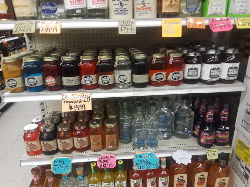 Liquor Store «Lucky Bobs Liquor Outlet», reviews and photos, 431 Apache Trail, Apache Junction, AZ 85120, USA