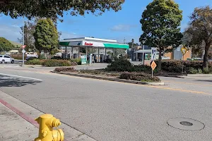 Sinclair Gas Station image