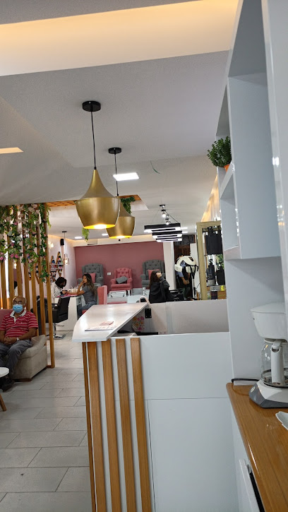 HYF Peluquería y Barberia