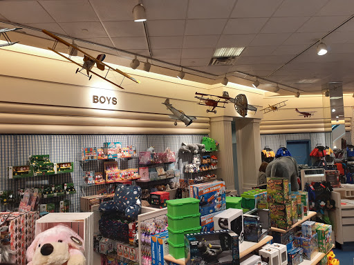 Department Store «Von Maur», reviews and photos, 7700 E Kellogg Dr N, Wichita, KS 67207, USA