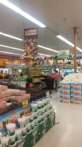 Grocery Store «El Rancho Supermercado», reviews and photos, 6800 Berkman Dr, Austin, TX 78723, USA