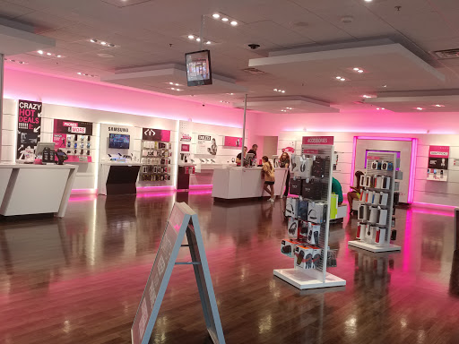 Cell Phone Store «T-Mobile», reviews and photos, 8910 TX-121, McKinney, TX 75070, USA