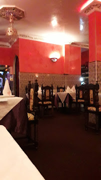 Atmosphère du Restaurant marocain Le Riad de Marrakech à Laroche-Saint-Cydroine - n°3