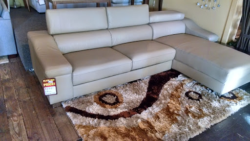 Furniture Store «Costless Warehouse Furniture», reviews and photos, 7859 S 180th St, Kent, WA 98032, USA