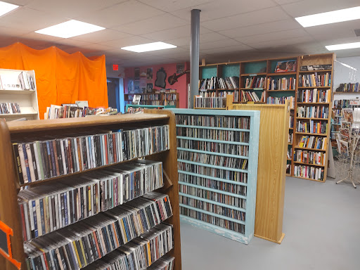 Used Book Store «Nice Price Books», reviews and photos, 3106 Hillsborough St, Raleigh, NC 27607, USA