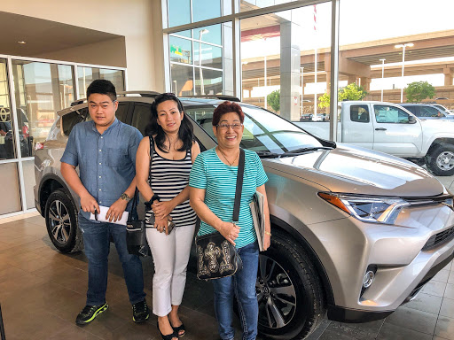 Toyota Dealer «Toyota of Dallas», reviews and photos, 2610 Forest Ln, Dallas, TX 75234, USA