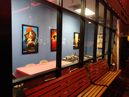 Movie Theater «Regal Cinemas Starlight 14 - Charlotte», reviews and photos, 11240 N Tryon St, Charlotte, NC 28262, USA