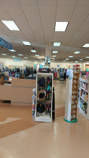 Clothing Store «Bealls Department Store», reviews and photos, 204 E Eau Gallie Blvd, Indian Harbour Beach, FL 32937, USA