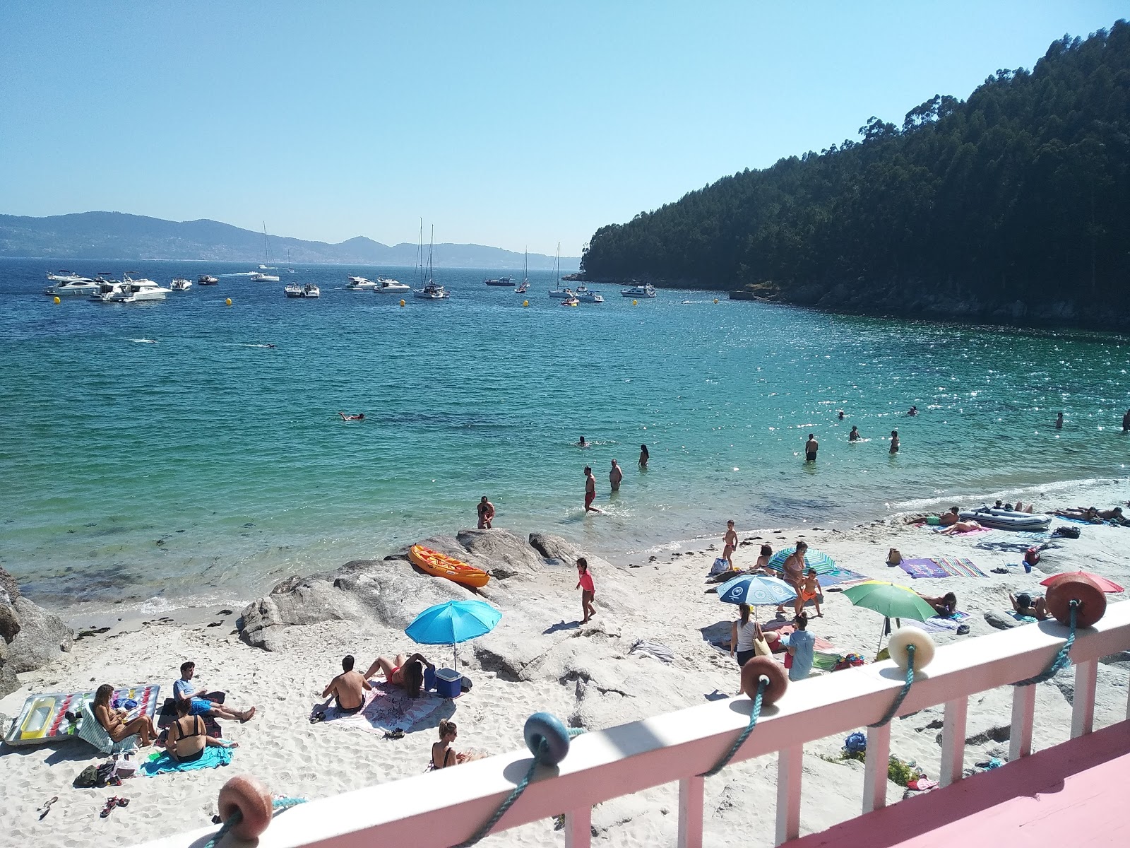 Foto van Agra beach met turquoise puur water oppervlakte