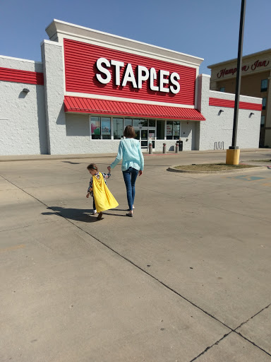 Office Supply Store «Staples», reviews and photos, 820 S Riverside Dr, Iowa City, IA 52246, USA