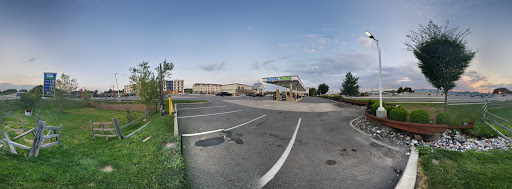 Convenience Store «Royal Farms», reviews and photos, 105 S Stewart Ave, Ridley Park, PA 19078, USA