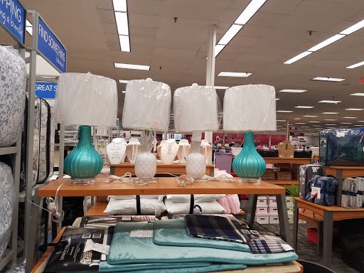 Clothing Store «Burlington Coat Factory», reviews and photos, 705 Granite St, Braintree, MA 02184, USA