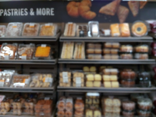 Grocery Store «Stop & Shop», reviews and photos, 1360 W Main Rd, Middletown, RI 02842, USA