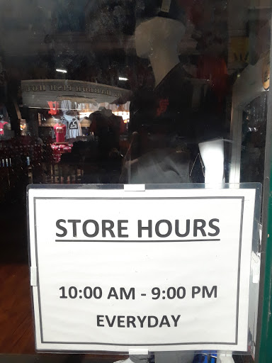 Sportswear Store «College Shop», reviews and photos, 2 Beach St, San Francisco, CA 94133, USA