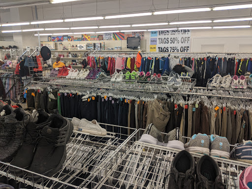 Thrift Store «Volunteers of America Thrift Store– Brunswick», reviews and photos