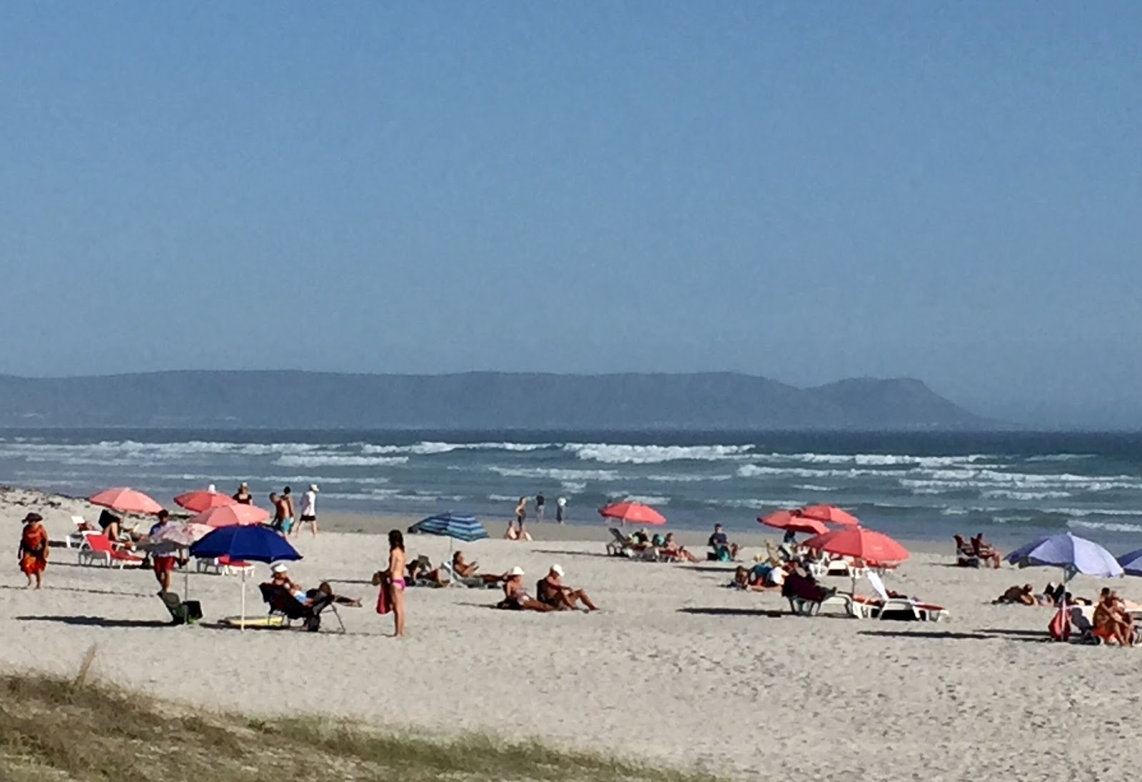 Zdjęcie Grotto beach z poziomem czystości wysoki