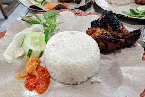Ayam Bakar Do Moro image