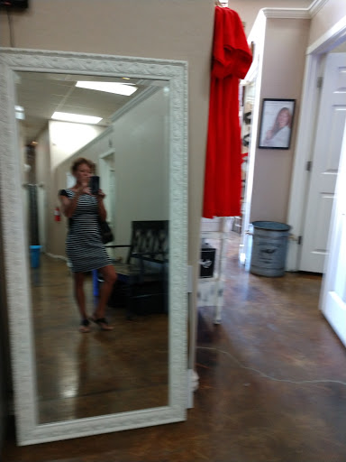 Tanning Salon «Club Tan Salon and Boutique», reviews and photos, 1300 S Watson Rd #117, Buckeye, AZ 85326, USA