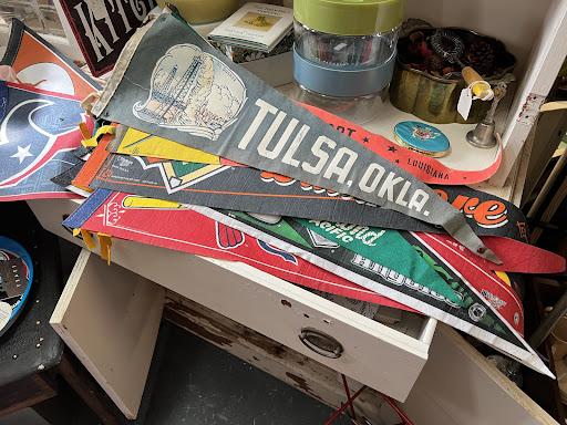 Antique Store «Vintage Gifts & Antiques», reviews and photos, 11503 Jones Rd, Houston, TX 77070, USA