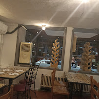 Atmosphère du Restaurant portugais Restaurant La Maison Bleue à Franconville - n°4