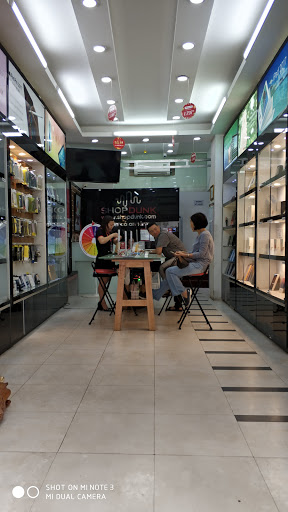 Iphone stores Hanoi