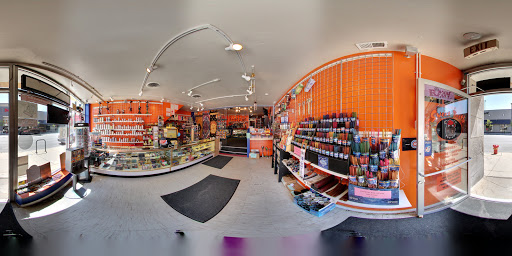 Tobacco Shop «Sweet Tooth Smoke Shop», reviews and photos, 2030 W Chicago Ave, Chicago, IL 60622, USA