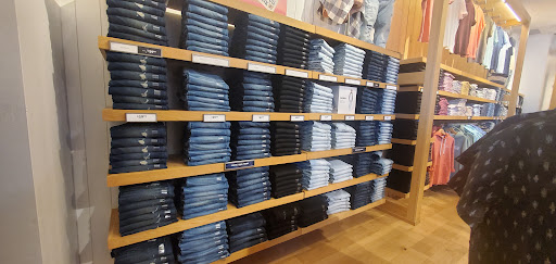 Clothing Store «AEO & Aerie Store», reviews and photos, 2615 Medical Center Pkwy #1370, Murfreesboro, TN 37129, USA