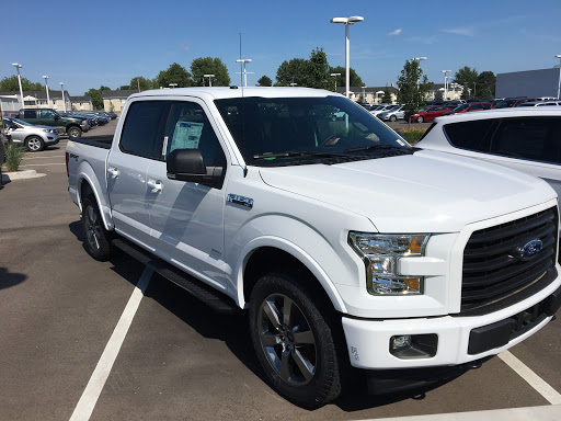 Used Car Dealer «Suburban Ford of Sterling Heights Used Car Super Center», reviews and photos, 40552 Van Dyke, Sterling Heights, MI 48313, USA