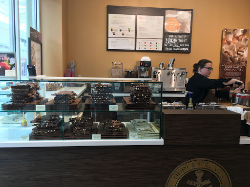 Shopping Mall «Tampa Premium Outlets», reviews and photos, 2300 Grand Cypress Dr, Lutz, FL 33559, USA