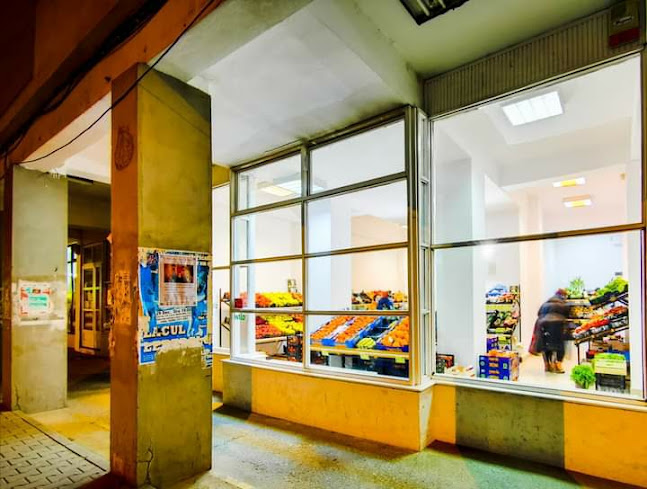 Aprozarul FEMINA Zöldség- és Gyümölcsüzlet - Magazin de fructe