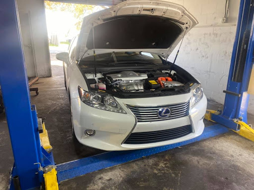 Auto Repair Shop «R&B Auto Repair», reviews and photos, 1880 Starkey Rd, Largo, FL 33771, USA