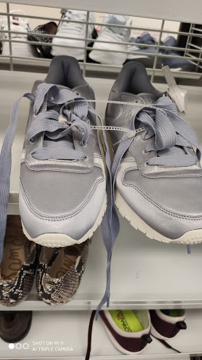 Clothing Store «Ross Dress for Less», reviews and photos, 1237 E Golf Rd, Schaumburg, IL 60173, USA