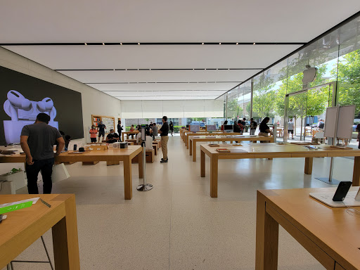 Computer Store «Apple Avalon», reviews and photos, 8130 Avalon Blvd, Alpharetta, GA 30009, USA