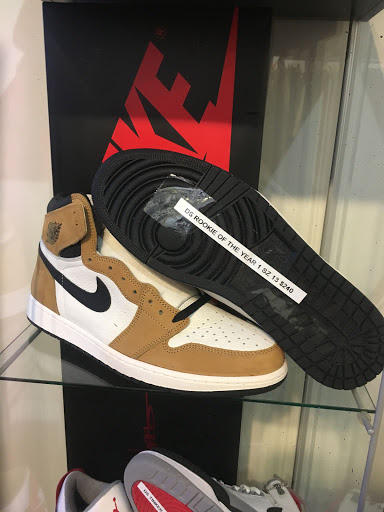 Clothing Store «Round Two», reviews and photos, 202 W Broad St, Richmond, VA 23220, USA