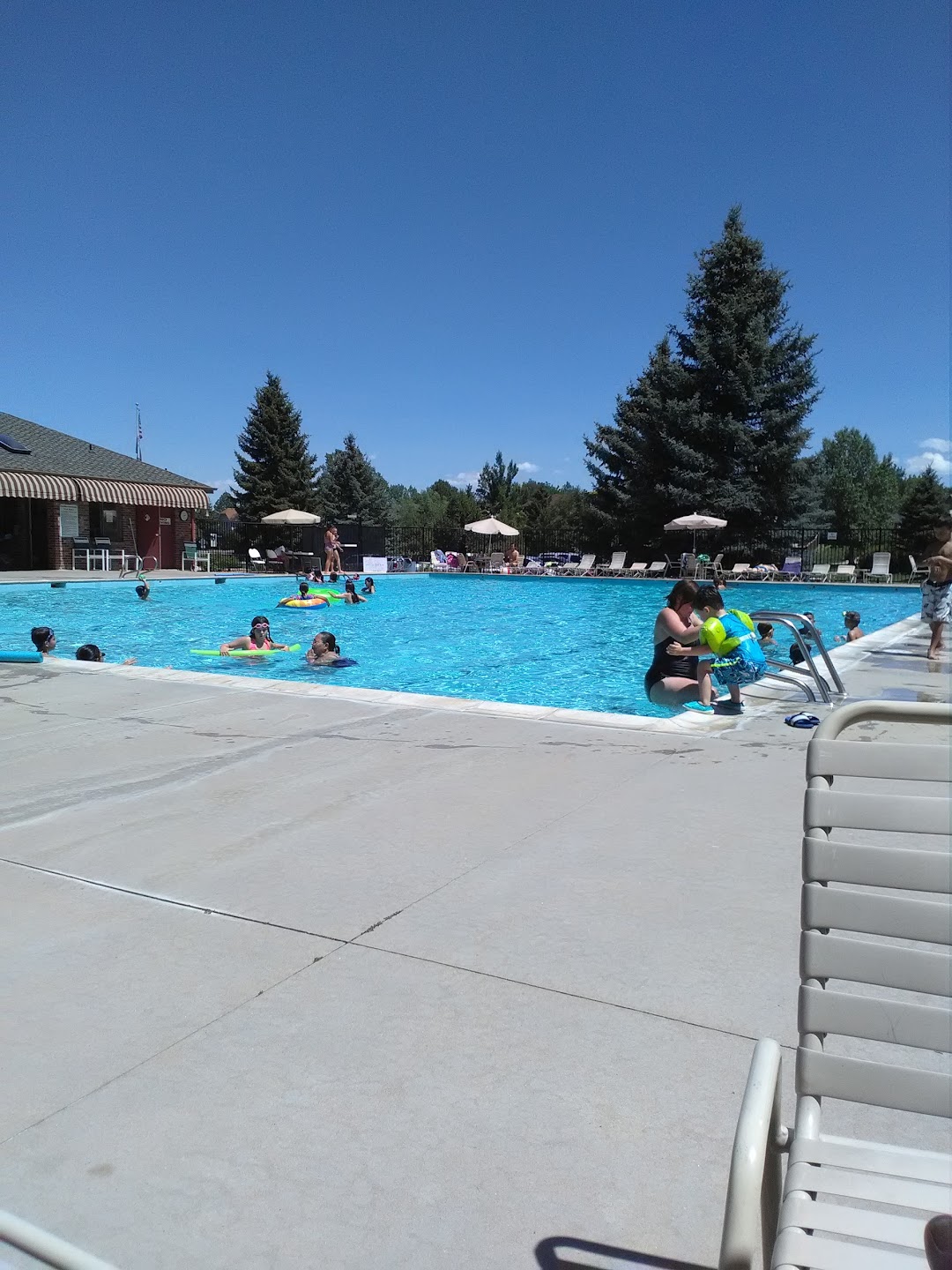 Park View Community Pool and Park