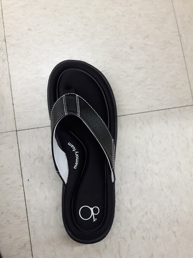 Discount Store «Roses», reviews and photos, 7201 Pendleton Pike, Indianapolis, IN 46226, USA