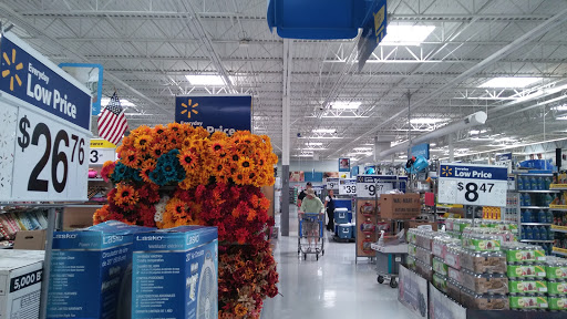Department Store «Walmart Supercenter», reviews and photos, 3003 N Highway 61, Muscatine, IA 52761, USA