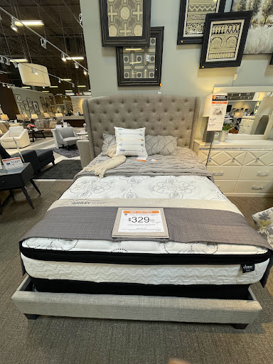 Furniture Store «Ashley HomeStore», reviews and photos, 3667 N Freeway Blvd, Sacramento, CA 95834, USA