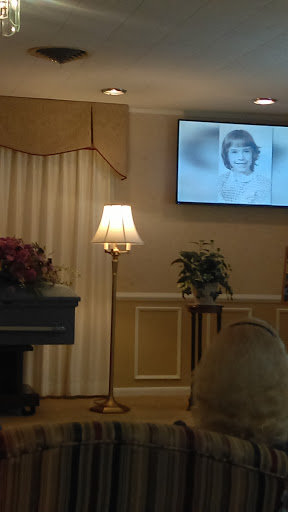 Funeral Home «Copher-Fesler-May Funeral Home», reviews and photos, 415 S Anderson St, Elwood, IN 46036, USA