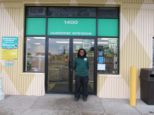 Truck Rental Agency «U-Haul Moving & Storage», reviews and photos, 1400 Genesee St, Buffalo, NY 14211, USA