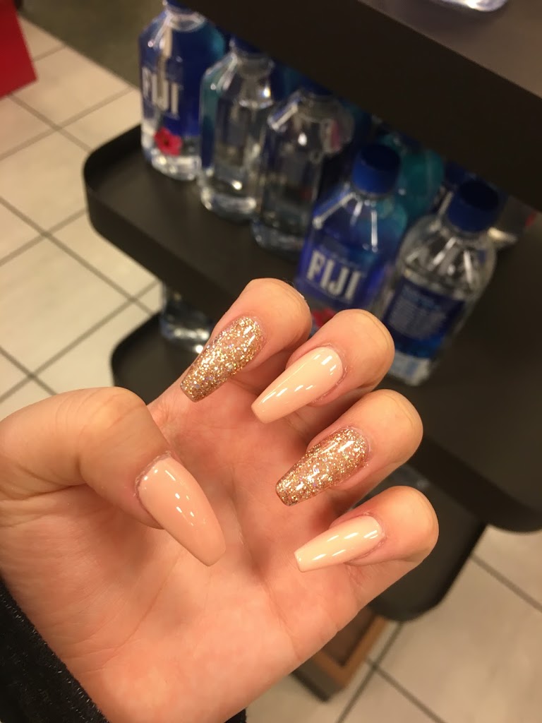 Venus Nails 94513