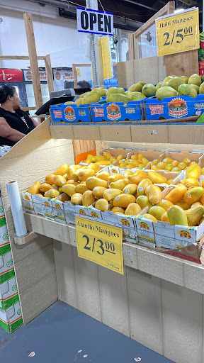 Grocery Store «Garden State Farmers Market», reviews and photos, 2549 US-1, North Brunswickck, NJ 08816, USA