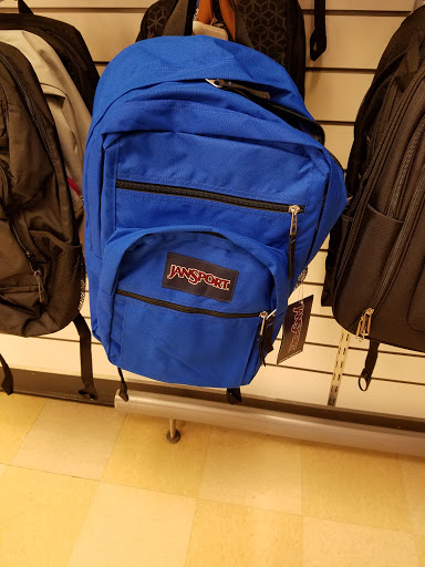 Shopping Mall «Pavilion Shopping Center», reviews and photos, 24055 Chagrin Blvd, Beachwood, OH 44122, USA