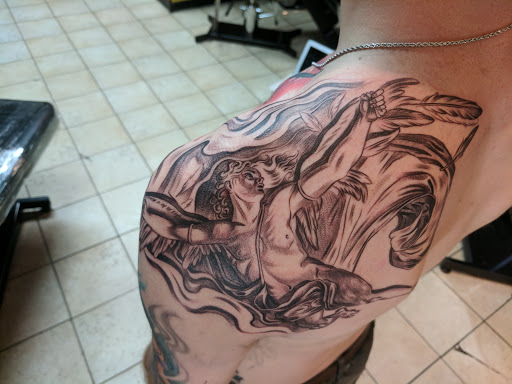 Tattoo Shop «Twisted Tattoo & Body Piercing», reviews and photos, 4168 N Elston Ave, Chicago, IL 60618, USA