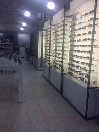 Department Store «Saks OFF 5TH», reviews and photos, 3885 Eagan Outlets Pkwy, Eagan, MN 55122, USA